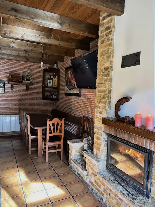 sala común con chimenea